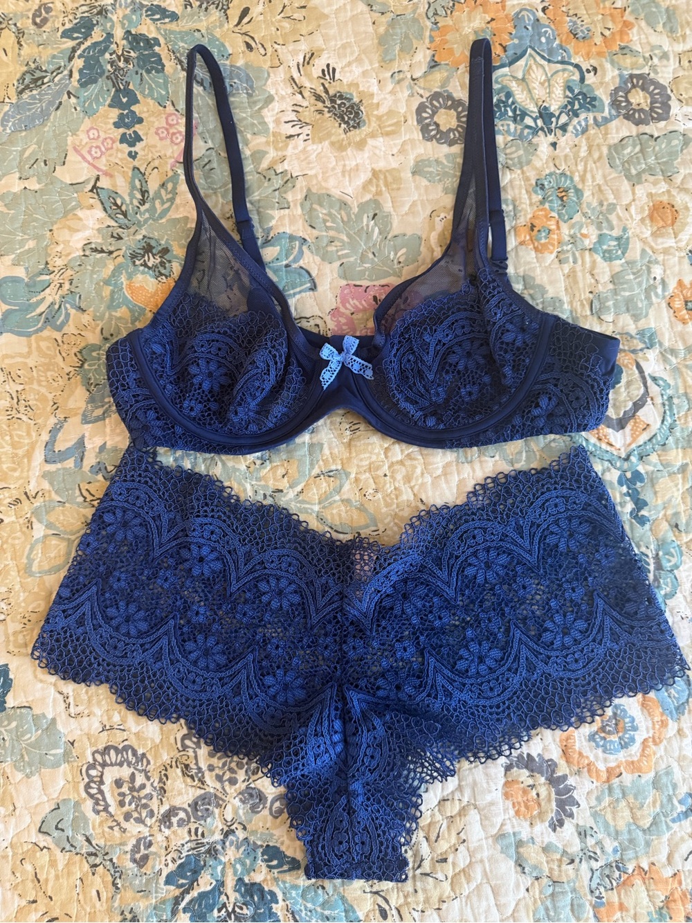 Victoria’s Secret. Lace Underwire Bra & Lace Panties- Navy Blue